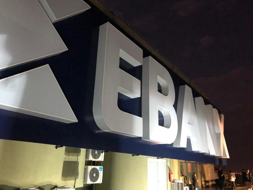 fachada de acm