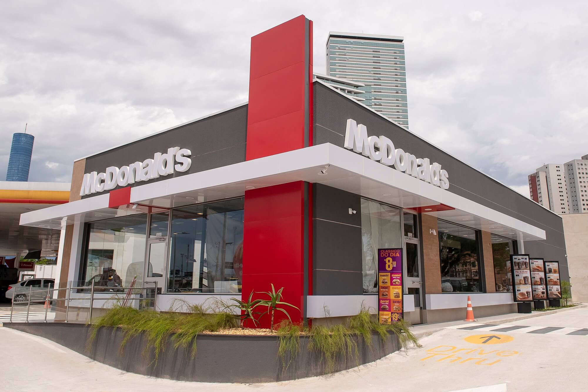 franquias e grandes redes COLA design