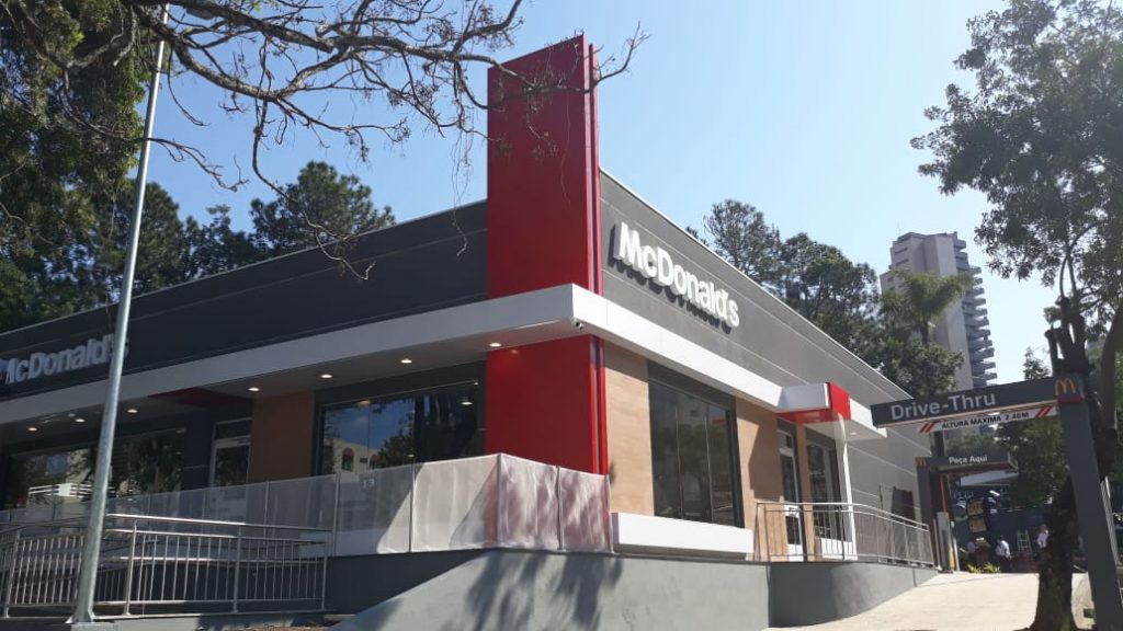 fachada de acm